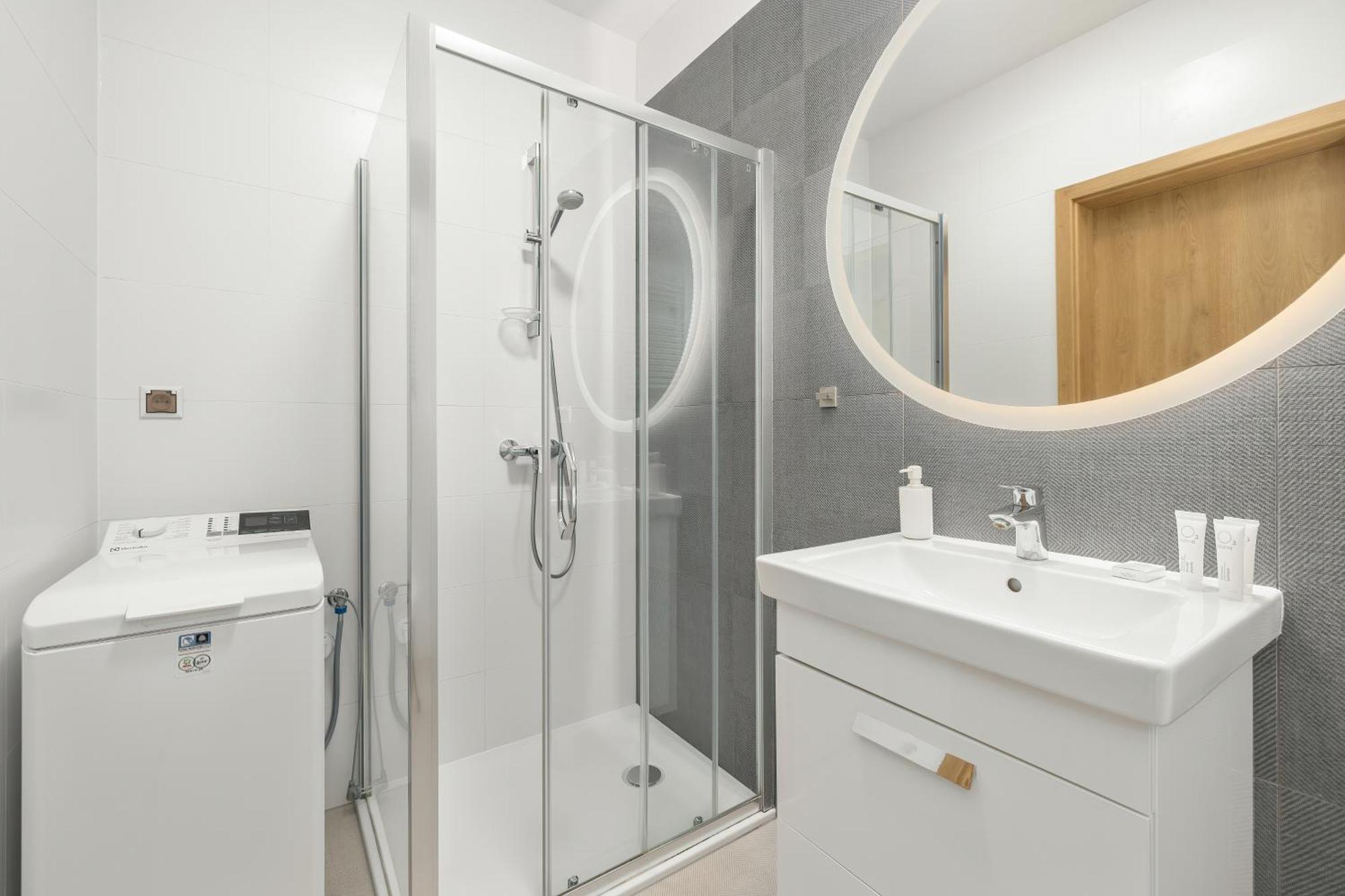 Aquamarina Prima By The By Renters Apartment